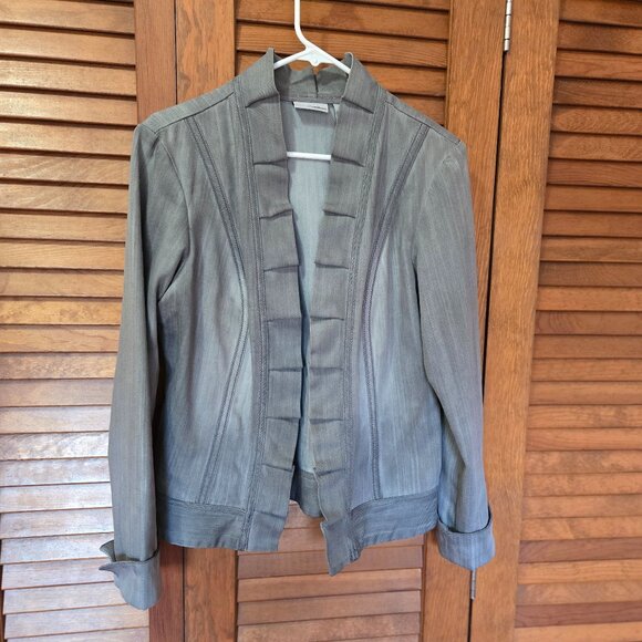 Chico's Platinum Women's Grey Ruffled Long Sleeve Stretch Jacket Size 1 - Picture 1 of 5